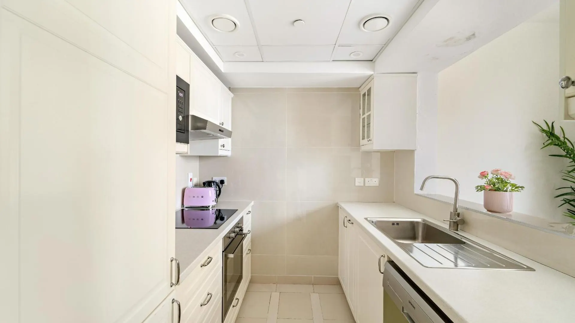 Vayk - Cozy 1 Bedroom Apartment With Stunning Views, Dubai Marina